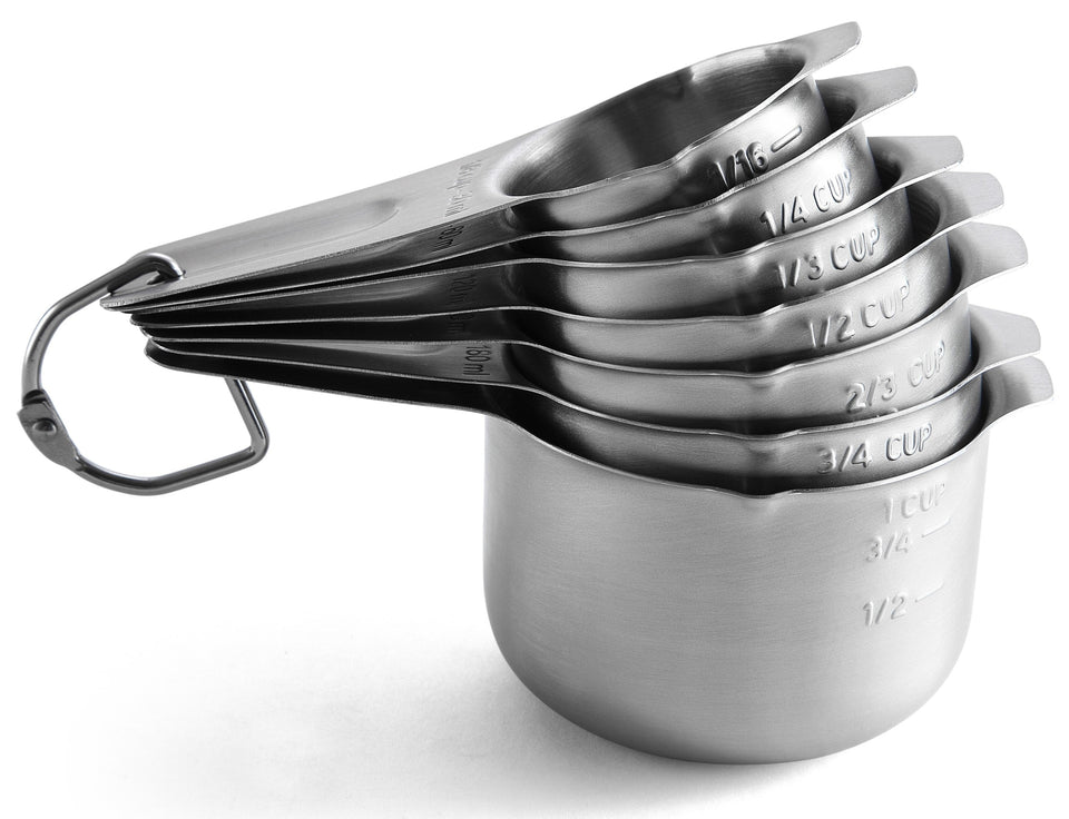 18/8 Stainless Steel Measuring Cup with Handle and Pour Lip, Metal